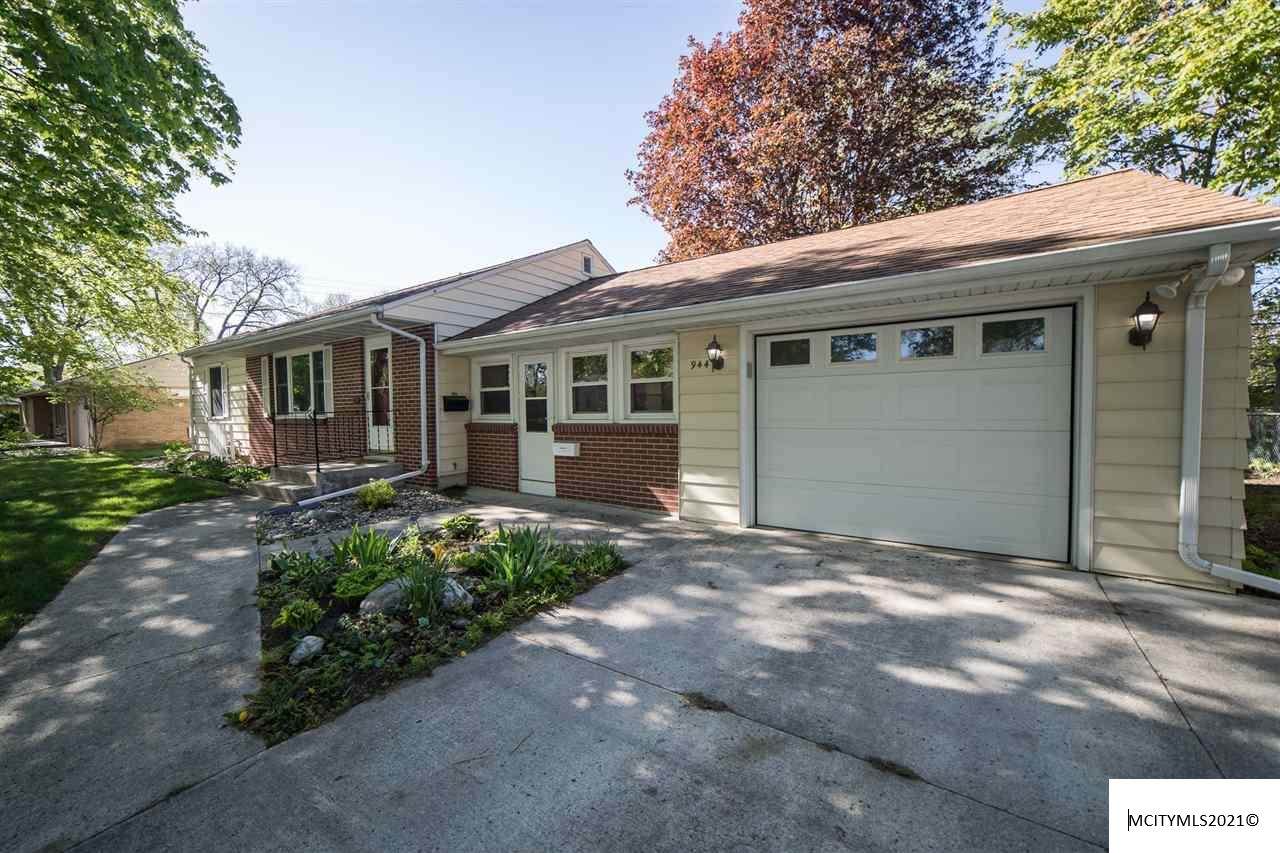 944 6th Pl Se - Photo 1