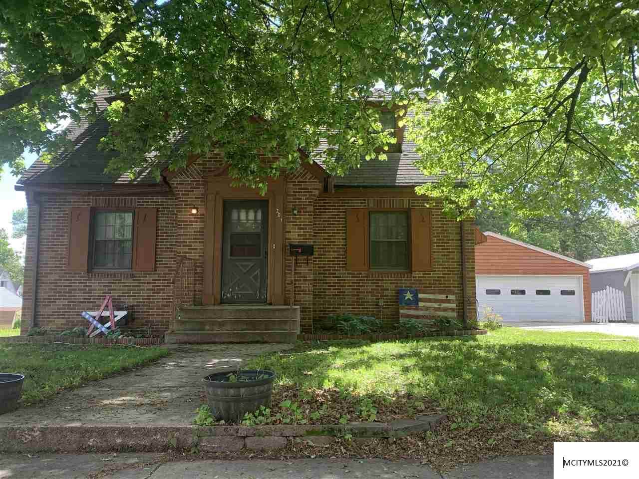 201 Grant St - Photo 1