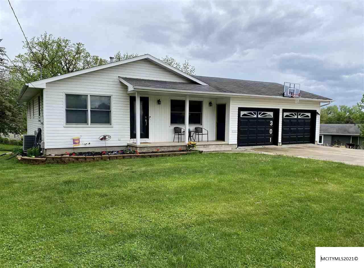 301 1st Ave N - Photo 1
