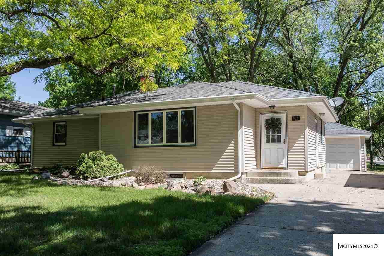926 14th Se - Photo 1