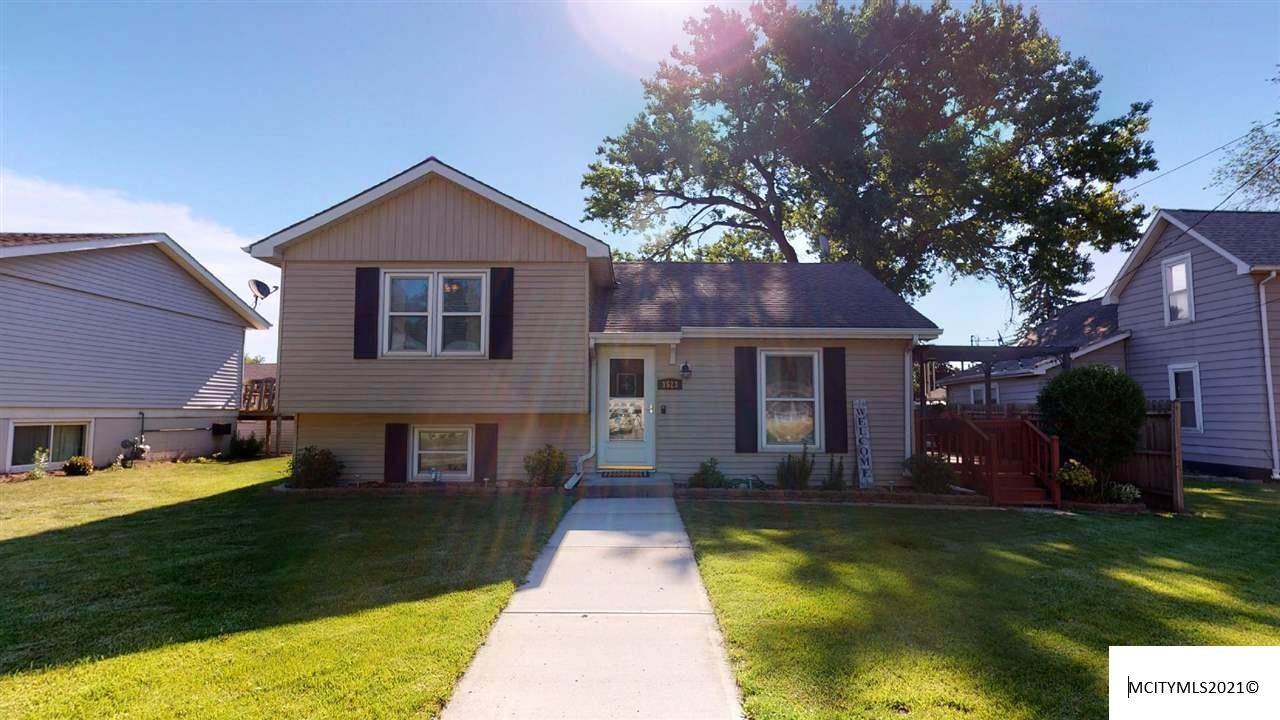 1523 Madison - Photo 1