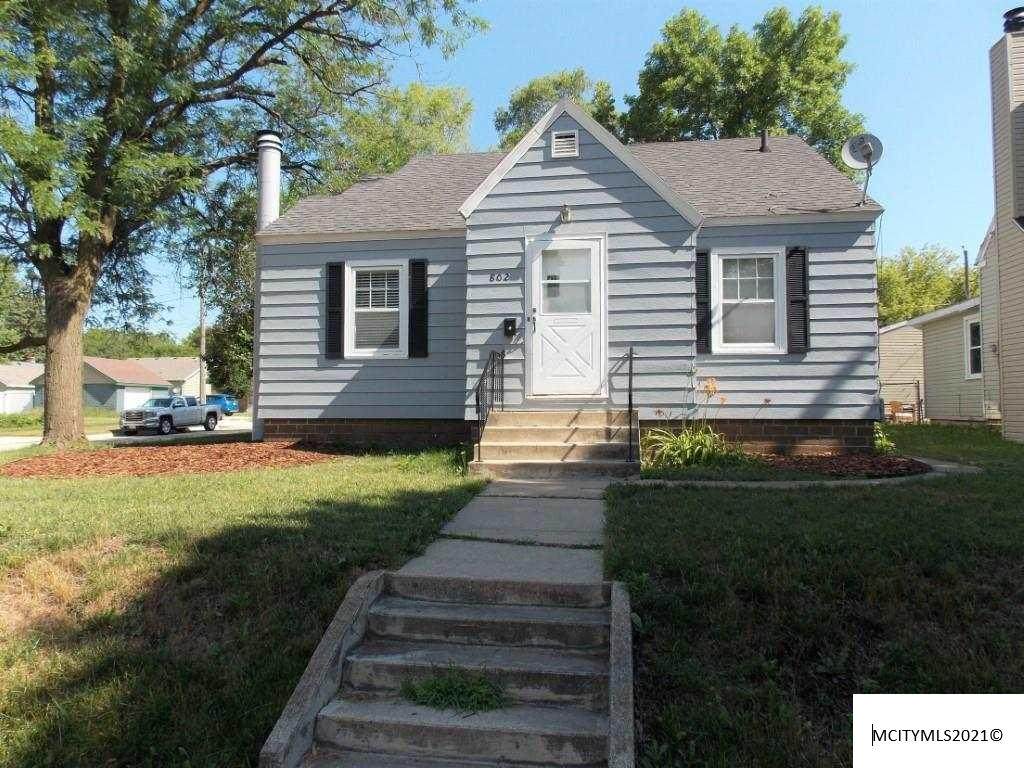802 10th Ne - Photo 1