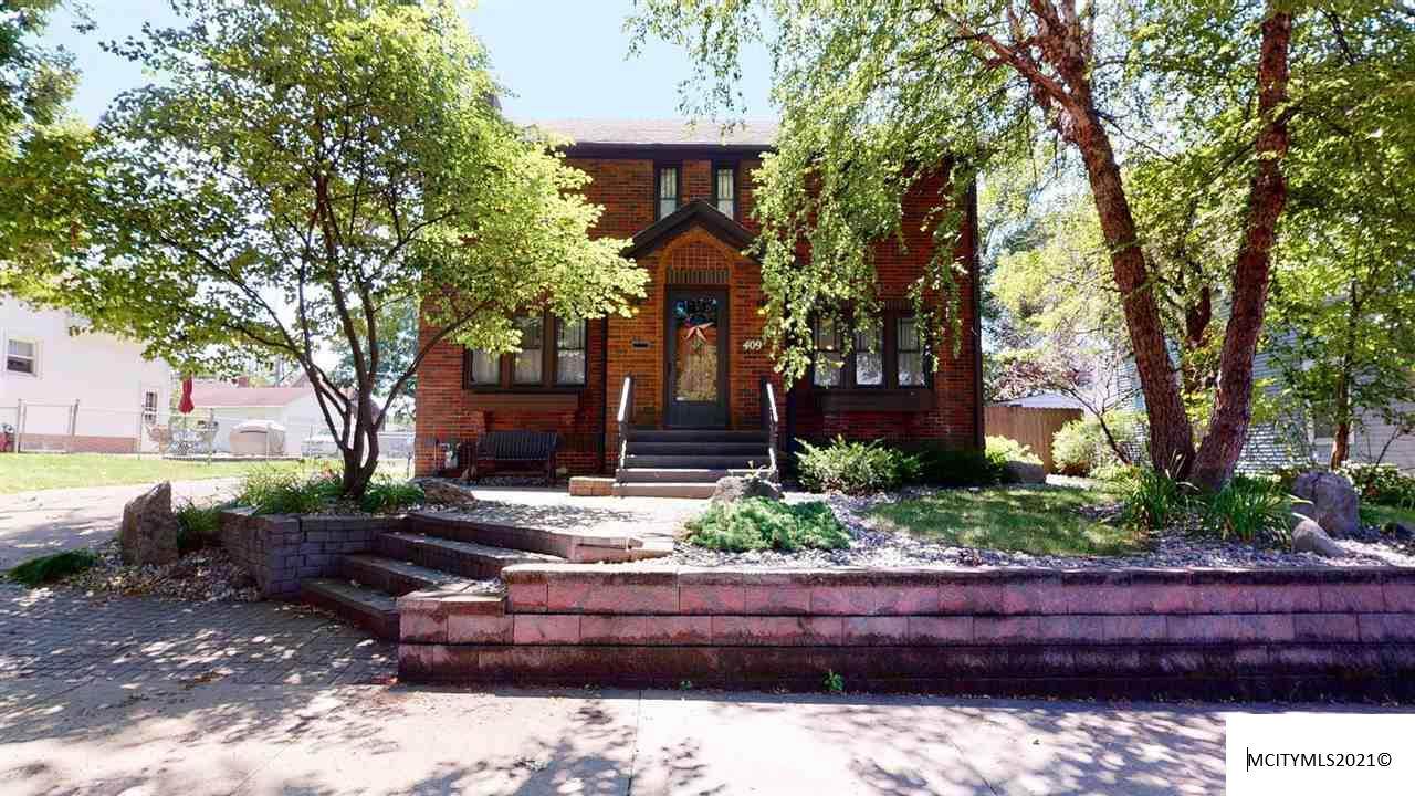 409 4th Se - Photo 1