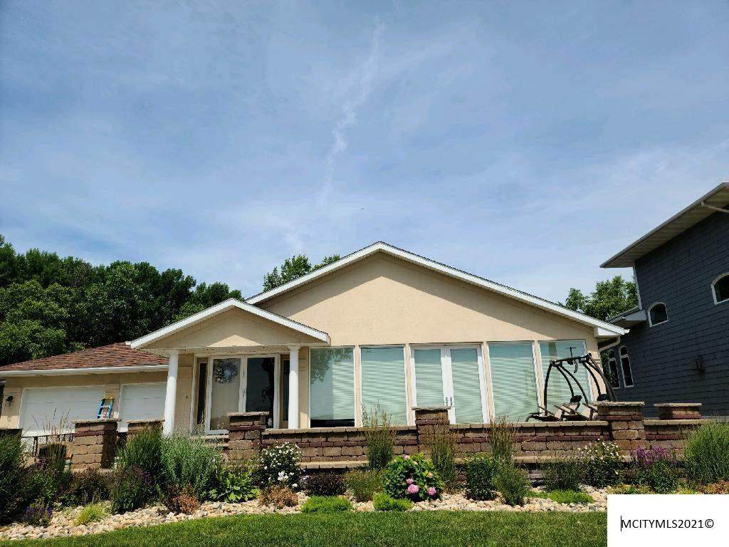 2605 Lake St - Photo 1