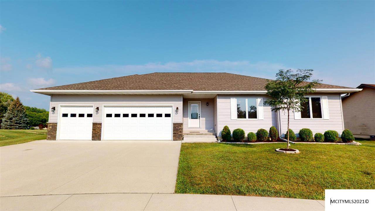1873 Pine Hill Ct - Photo 1