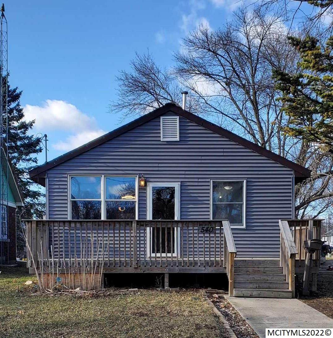 540 16th Se - Photo 1