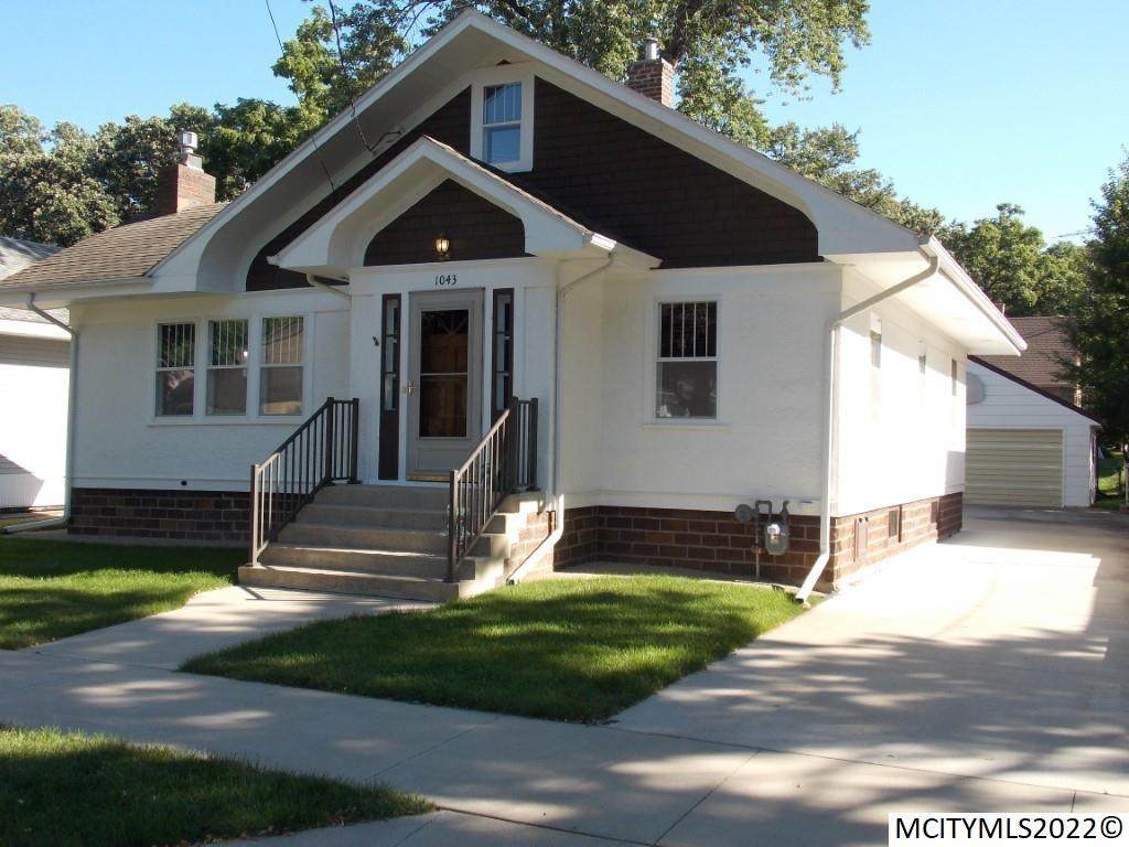 1043 2nd Nw - Photo 1