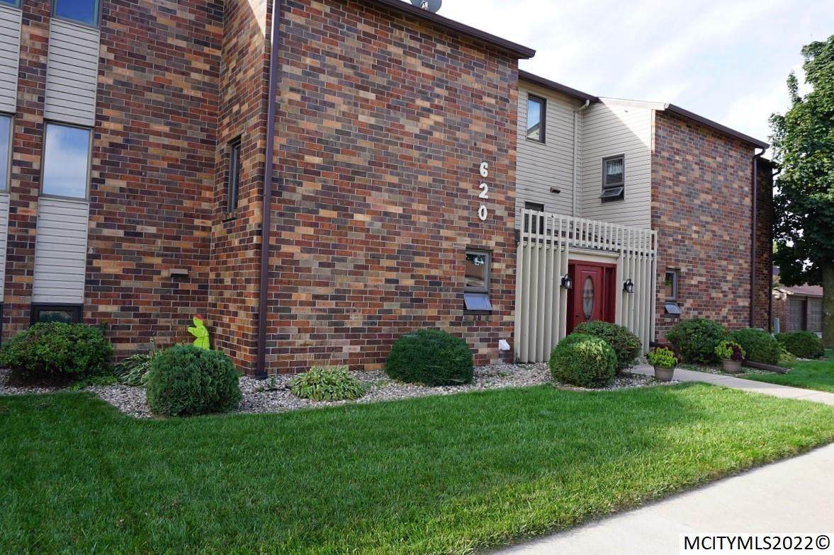 620 Briarstone Drive - Photo 1