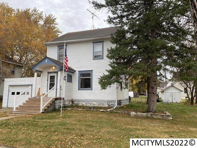 210 Walnut St - Photo 1
