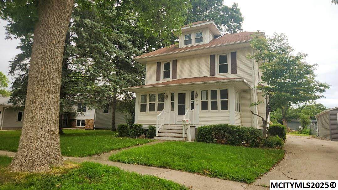 619 Harlan St - Photo 1