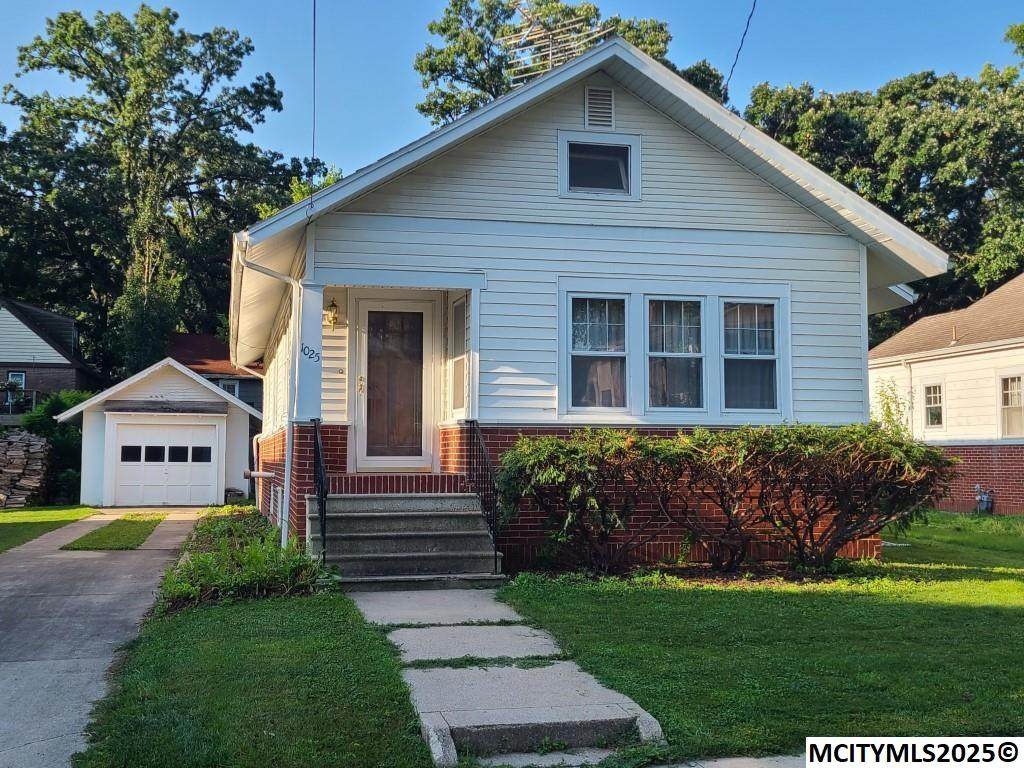 1025 2nd Nw - Photo 1