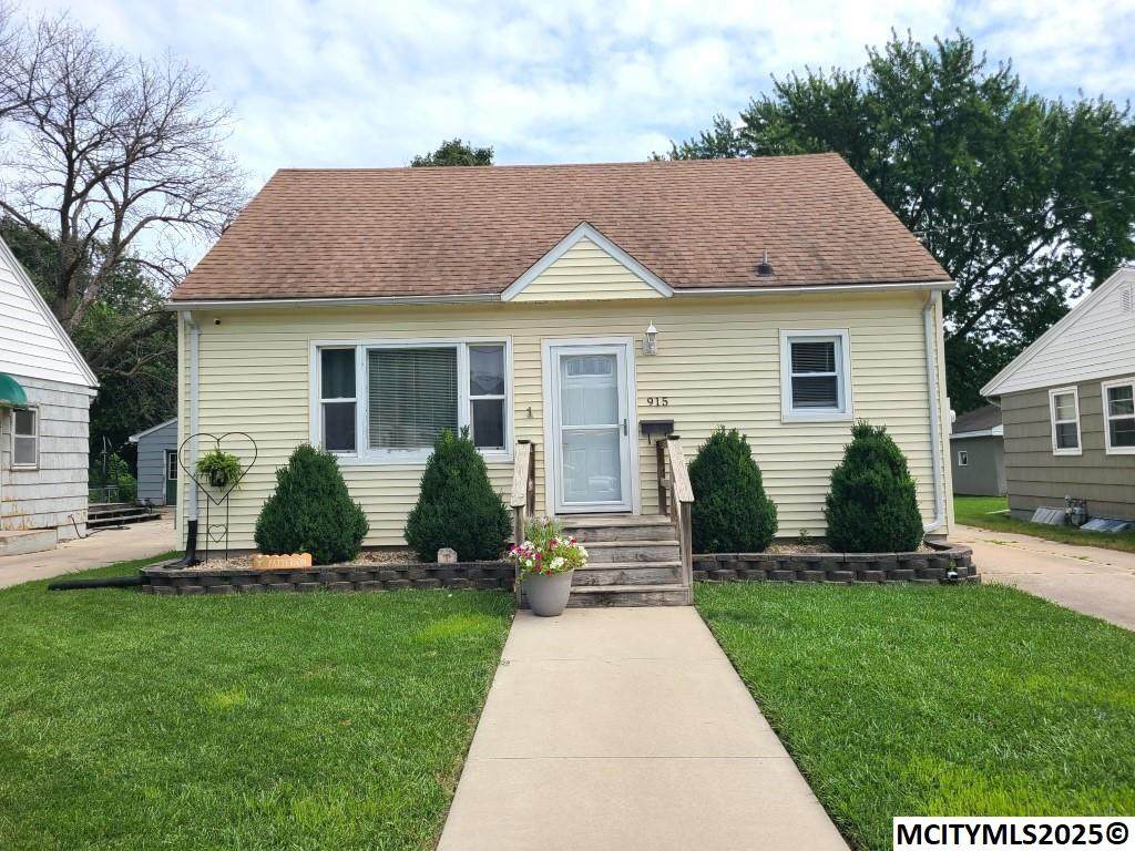 915 N Polk - Photo 1
