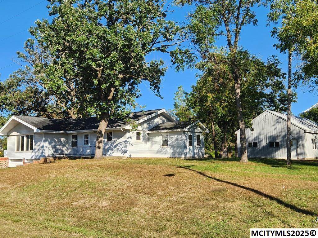 504 South St - Photo 1