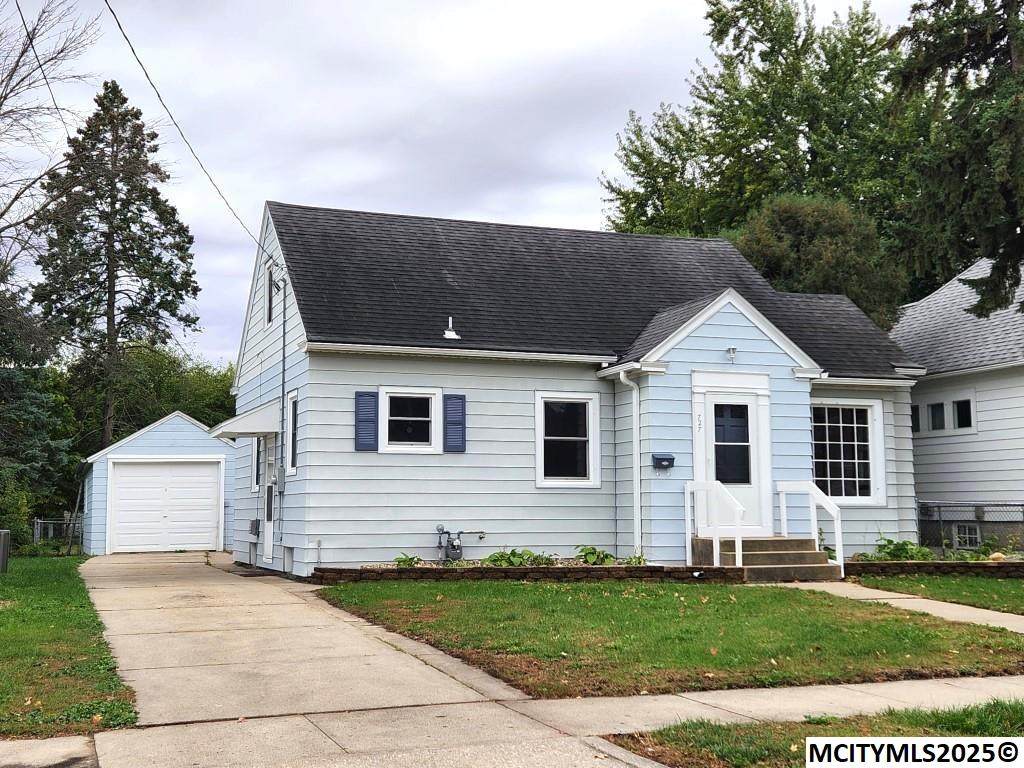 727 2nd Sw - Photo 1