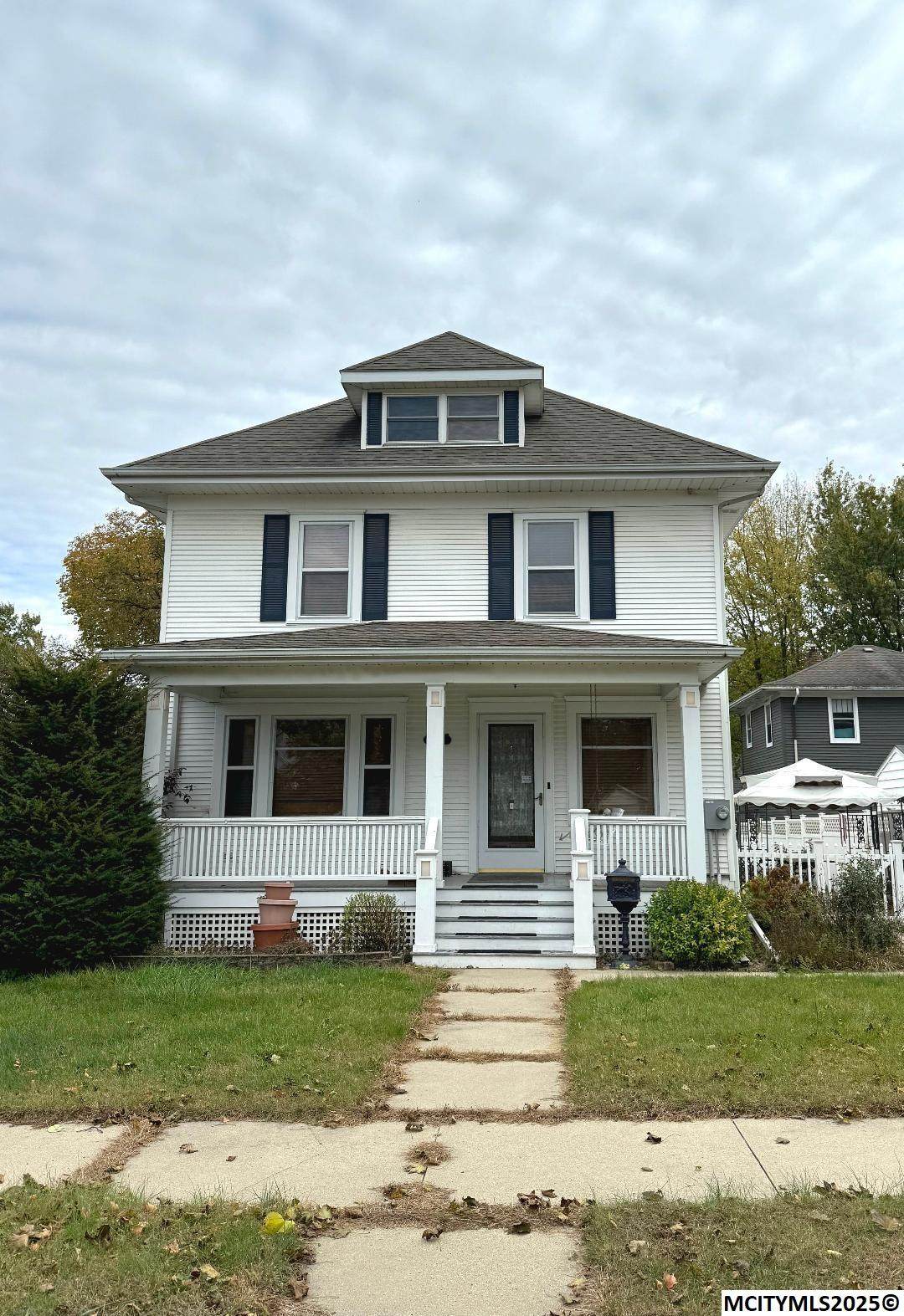 1323 Pennsylvania - Photo 1