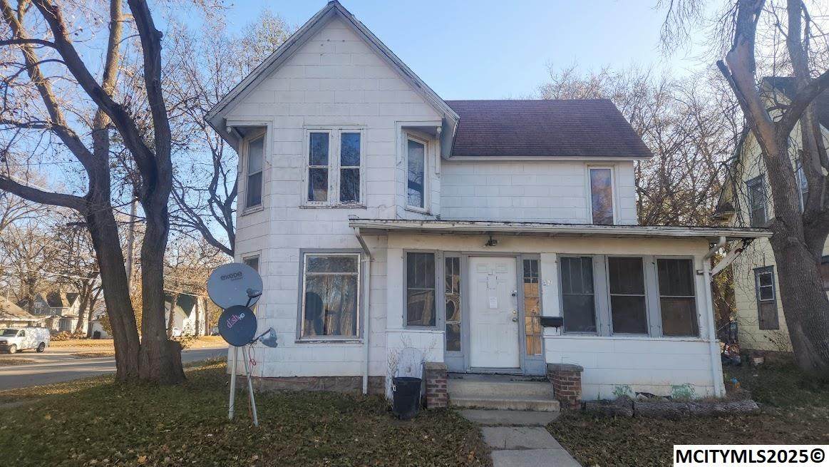 521 Delaware - Photo 1