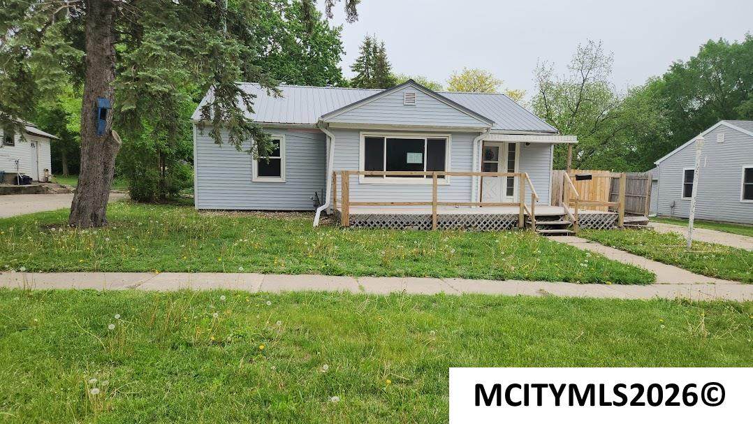 505 8th St - Photo 1