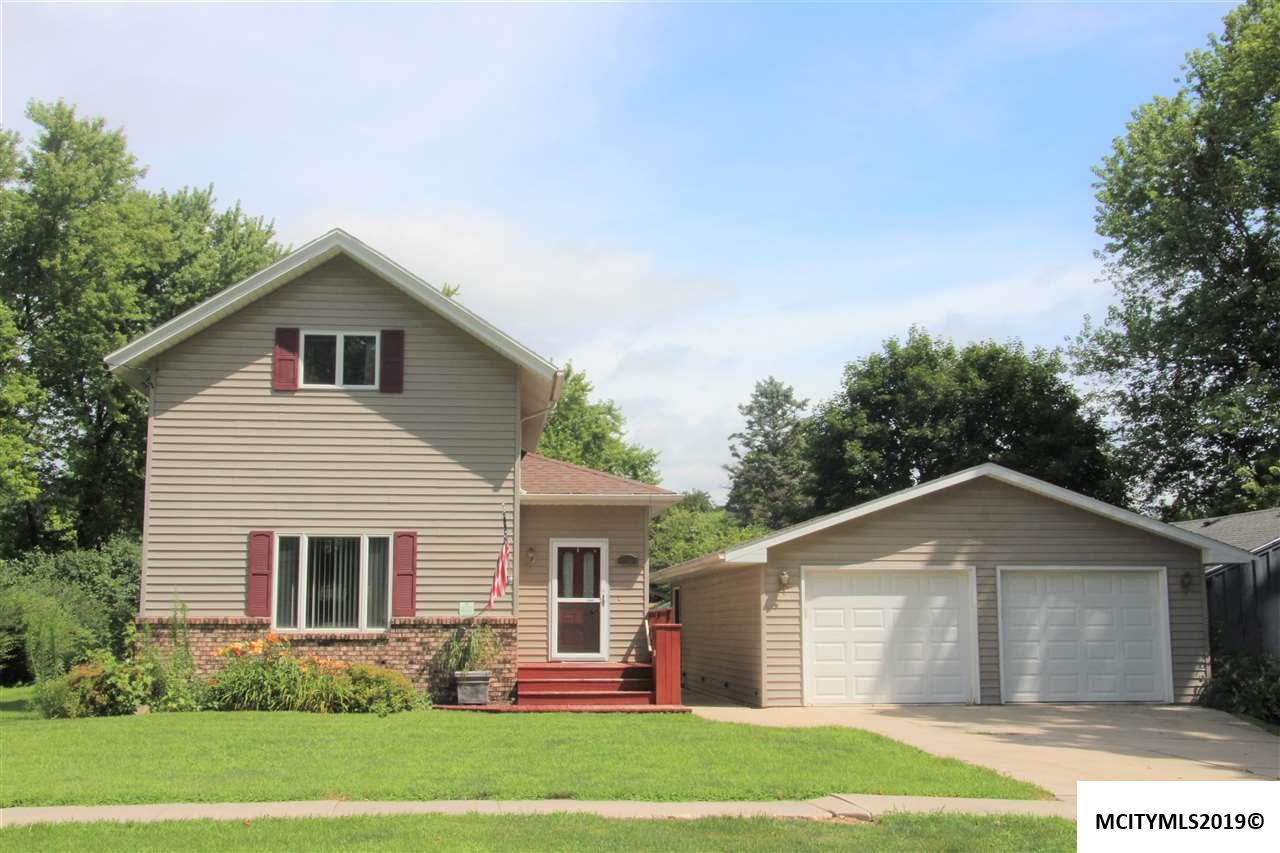 116 1st Se - Photo 1
