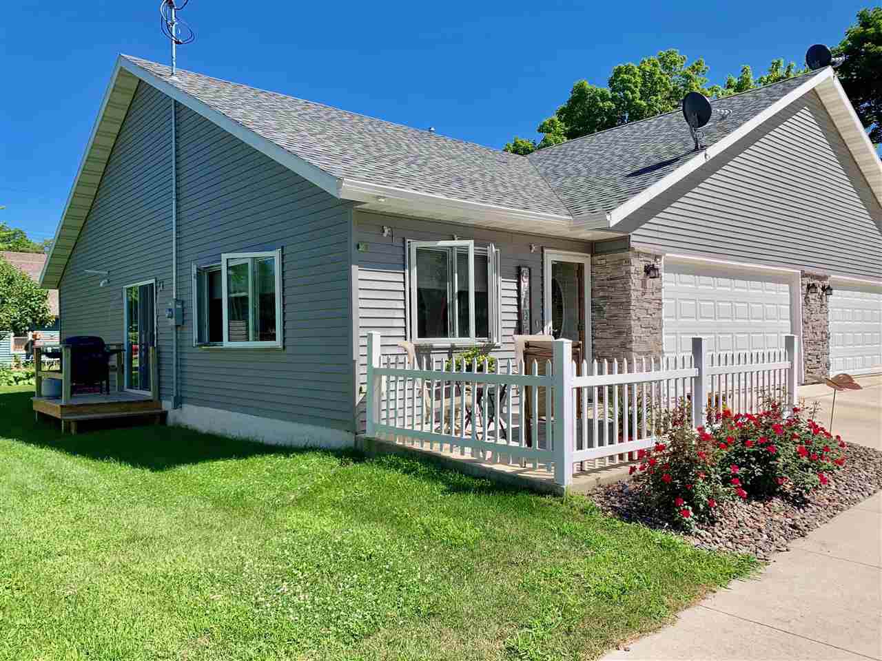 101 B 6th St - Photo 1