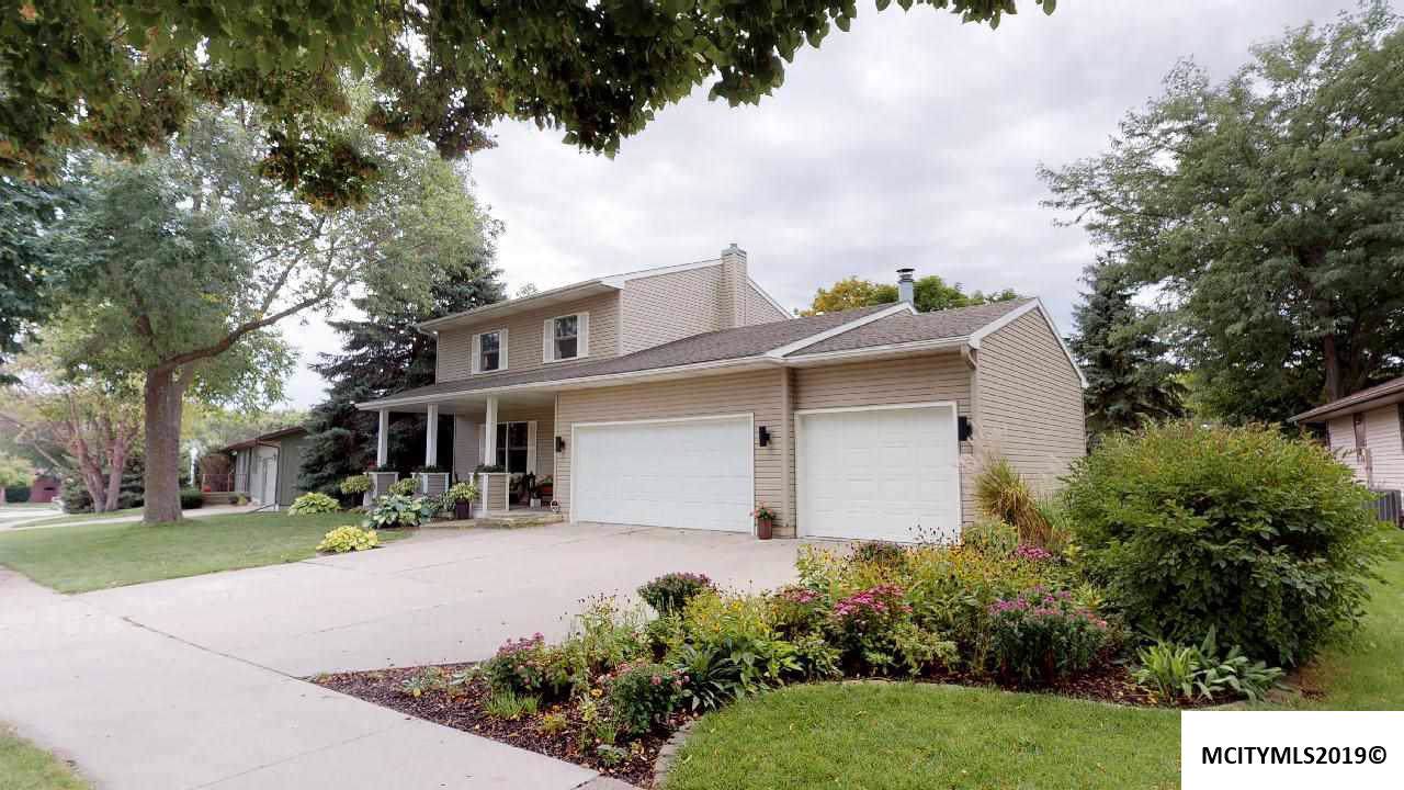 900 Knollwood Ln - Photo 1