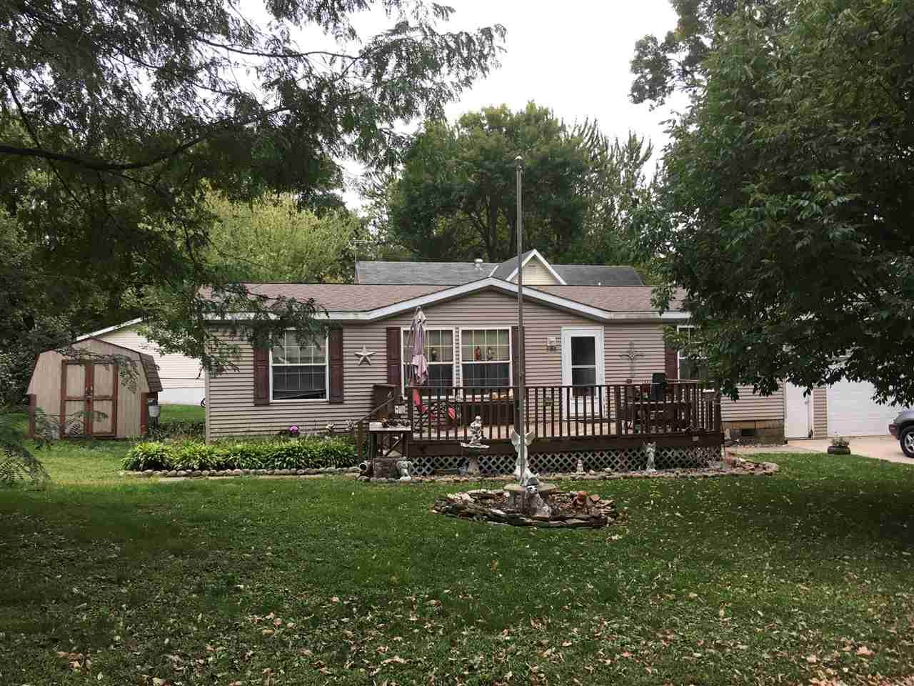 105 Gaylord Ave - Photo 1
