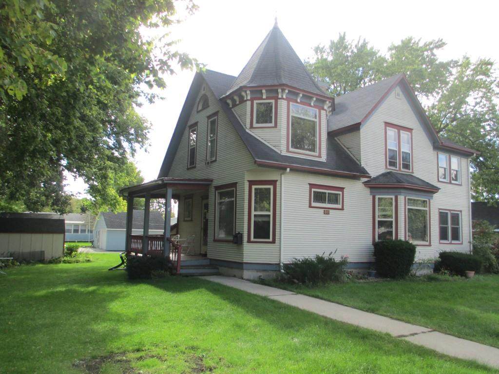 809 2nd Ave N - Photo 1