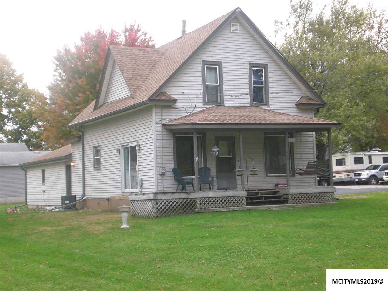410 Grove St - Photo 1