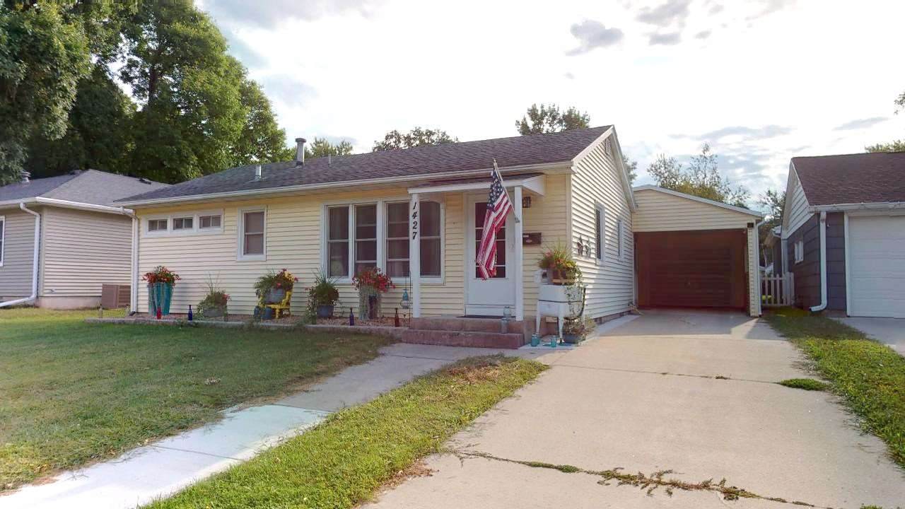 1427 Carolina Pl - Photo 1