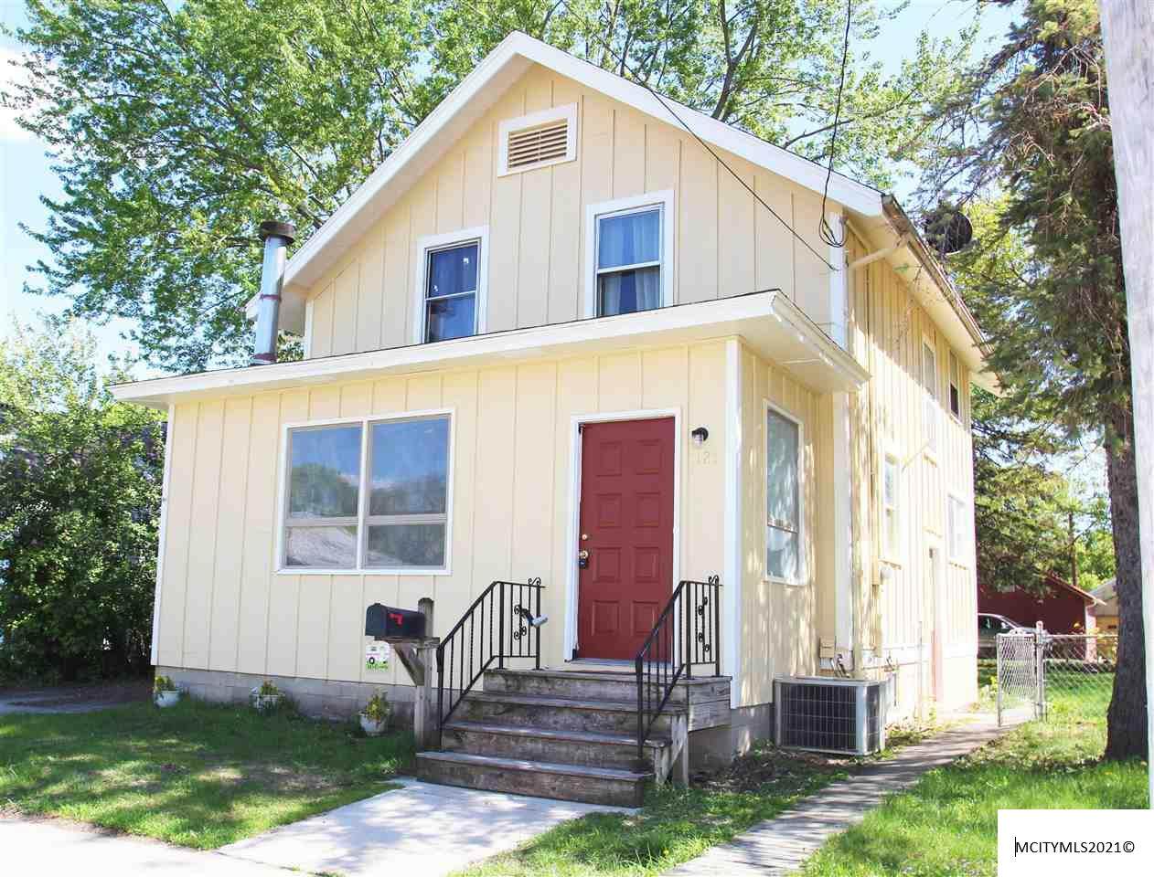 1121 State - Photo 1