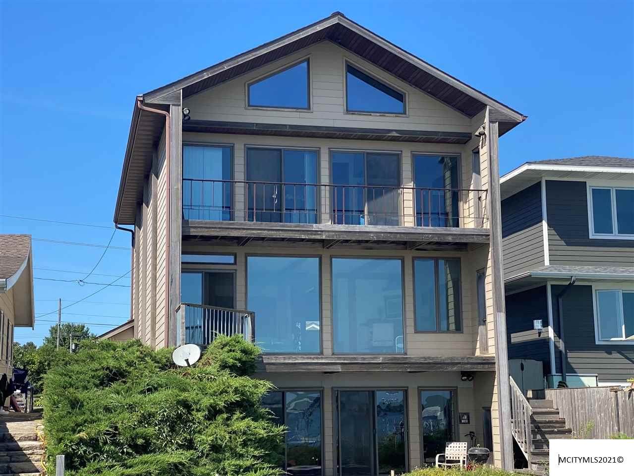 917 Shore Dr - Photo 1