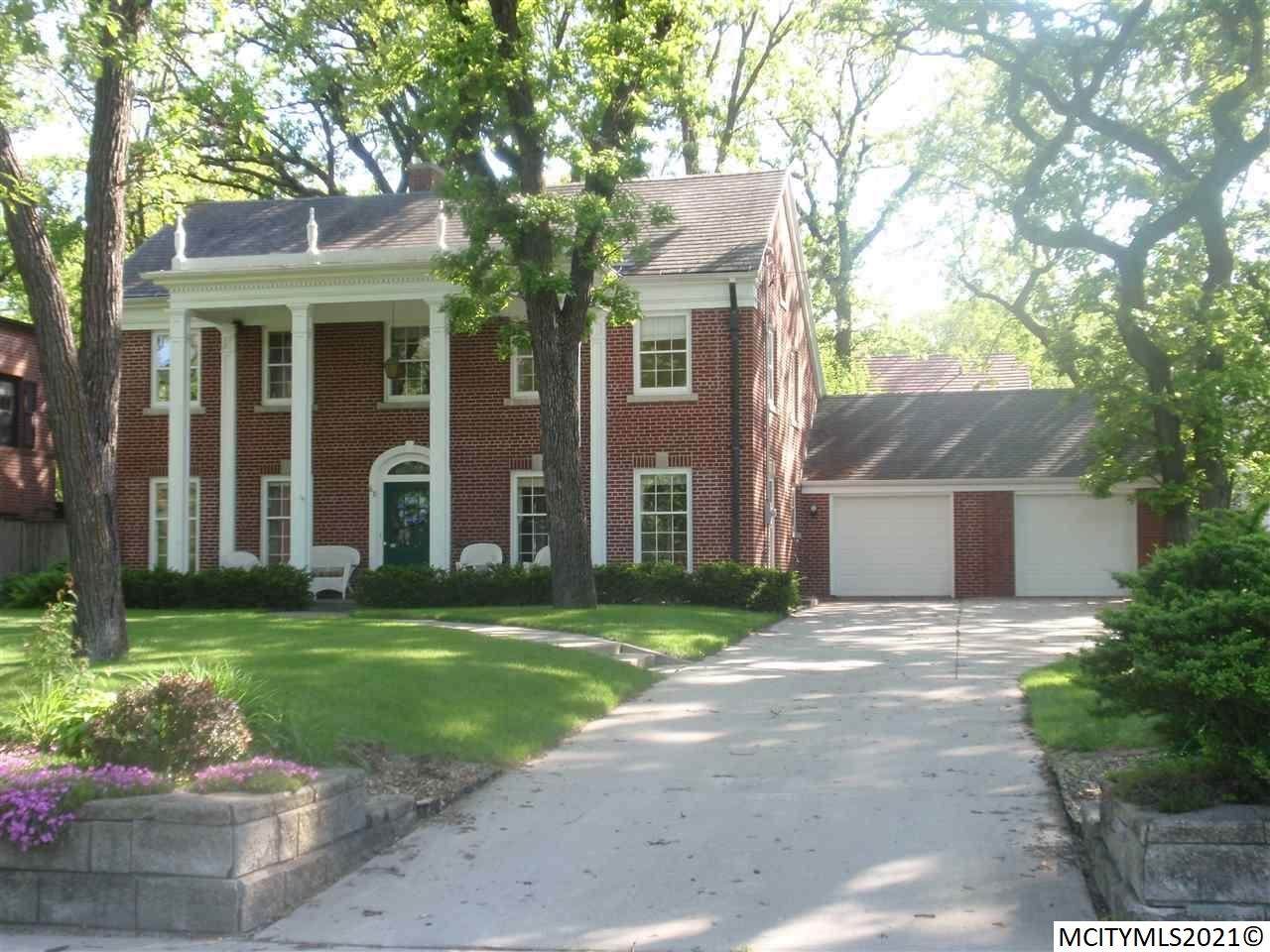 60 Crescent Dr - Photo 1