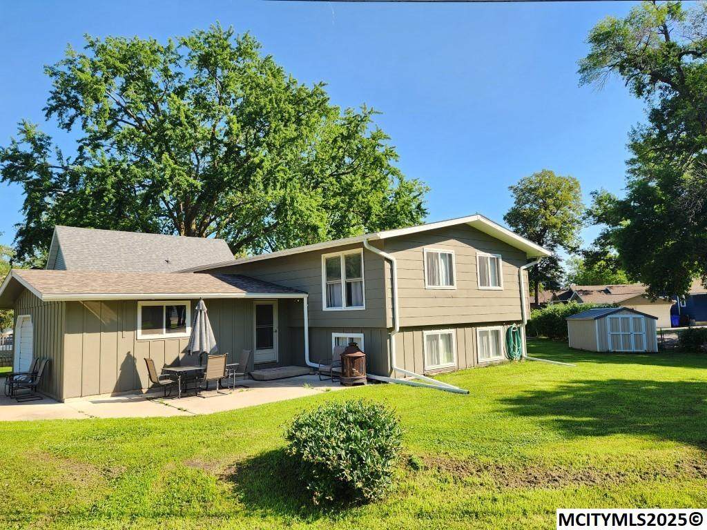 15257 Thoburn Ave - Photo 1