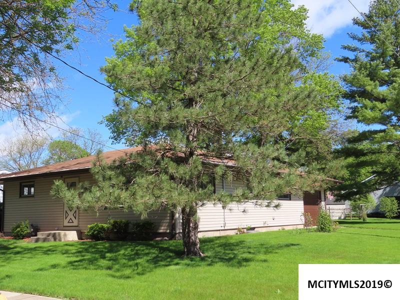 850 15th Se - Photo 1