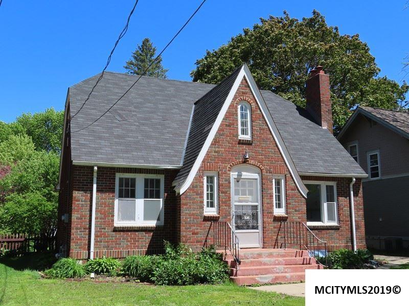 1016 3rd Nw - Photo 1
