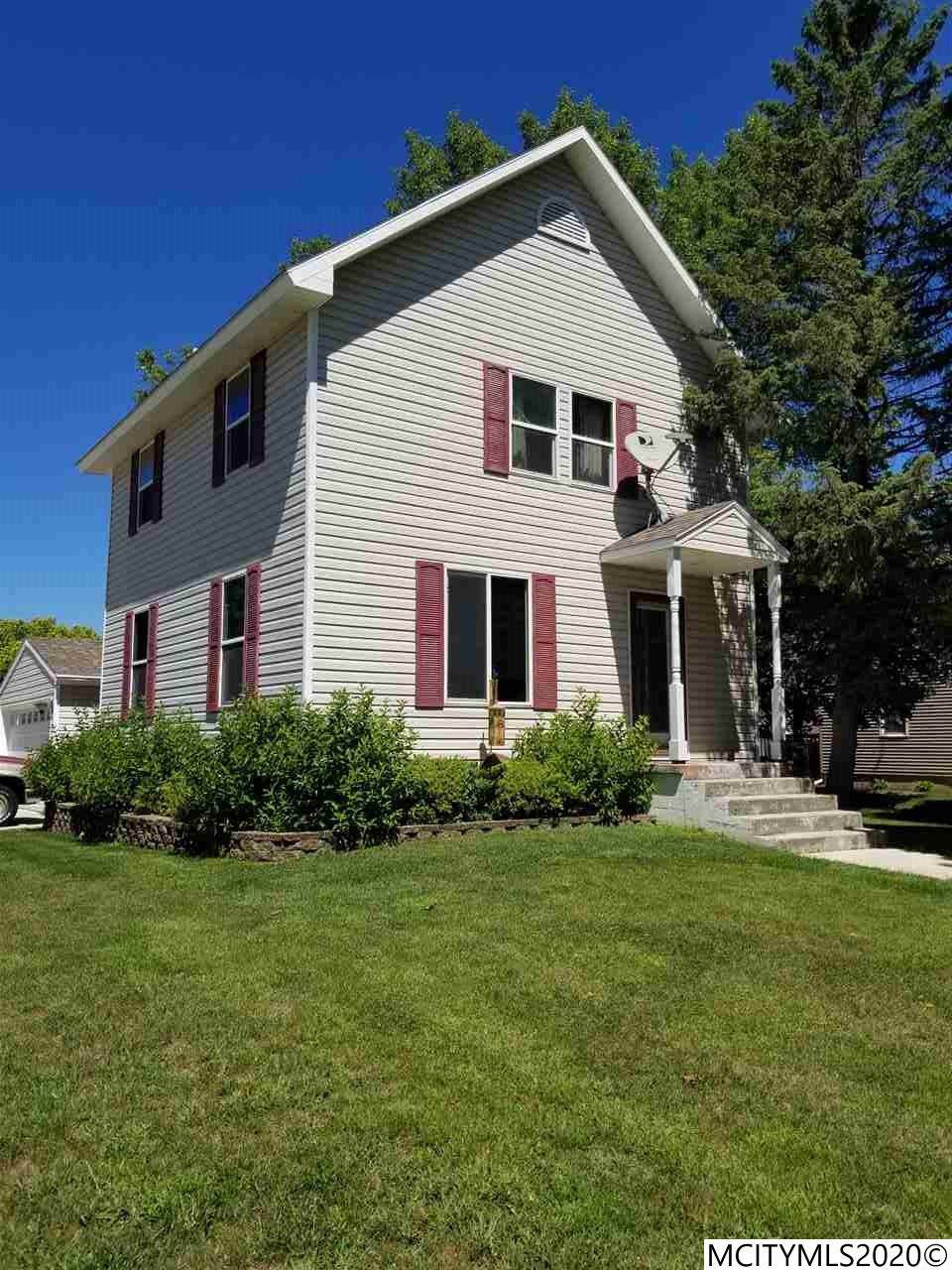 160 15th Nw - Photo 1