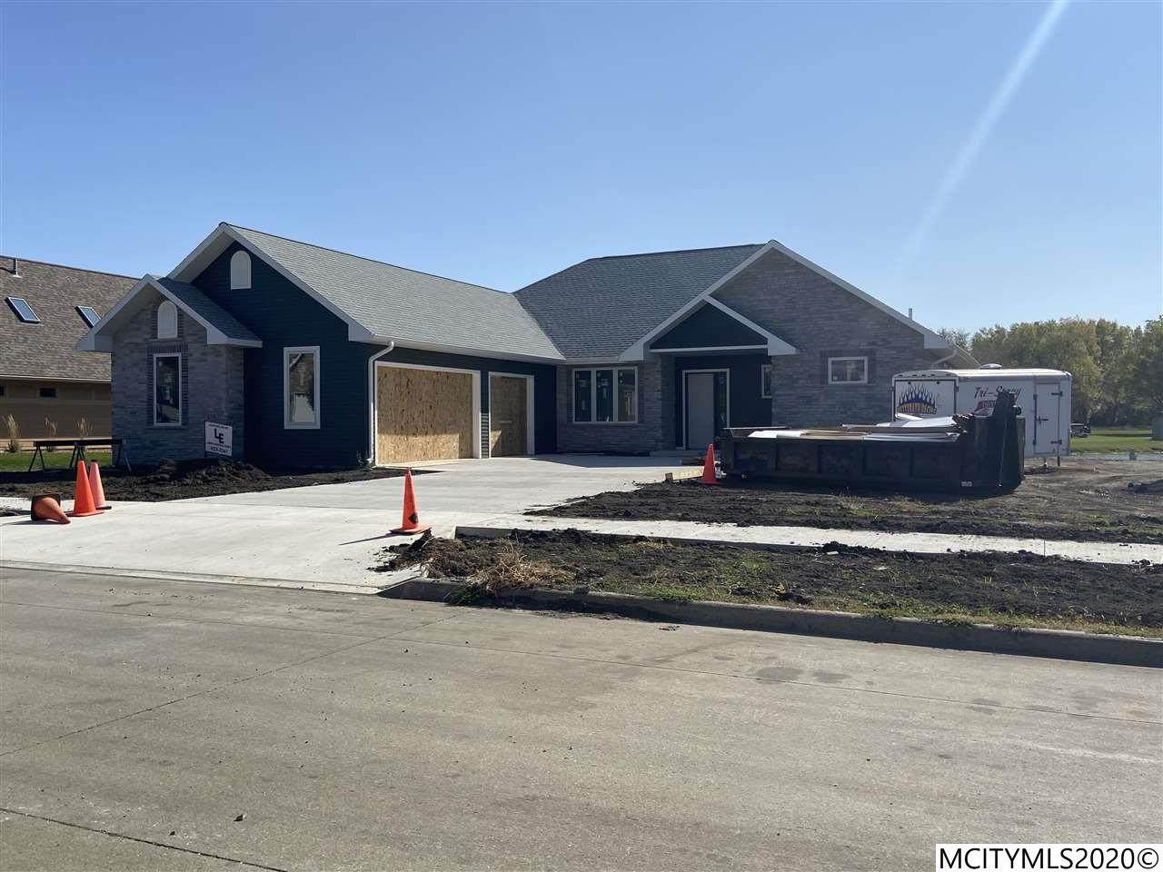 2303 Country Club Dr - Photo 1