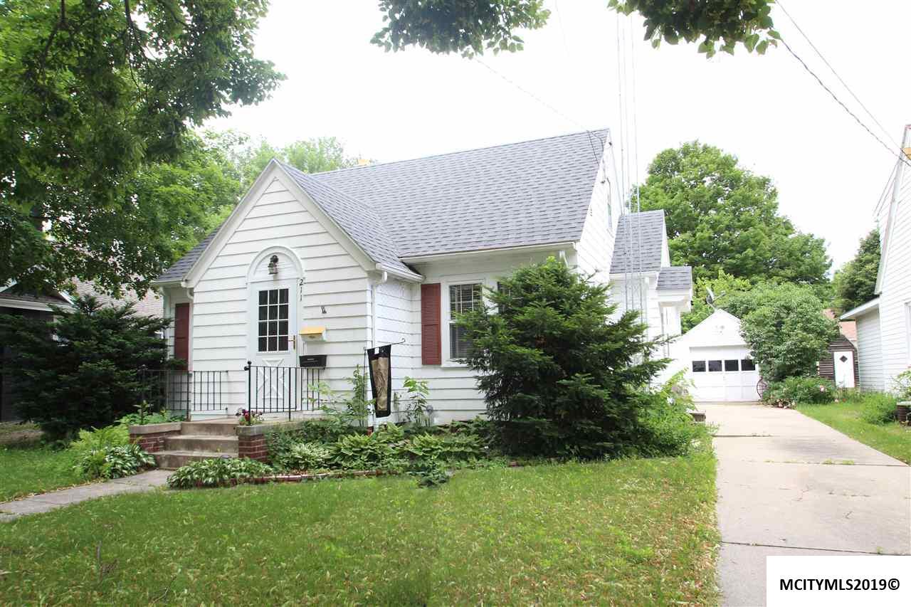 211 Rhode Island - Photo 1