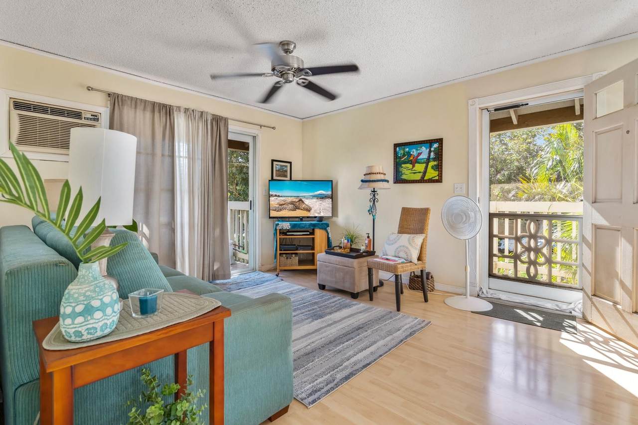 140 Uwapo Rd - Photo 1