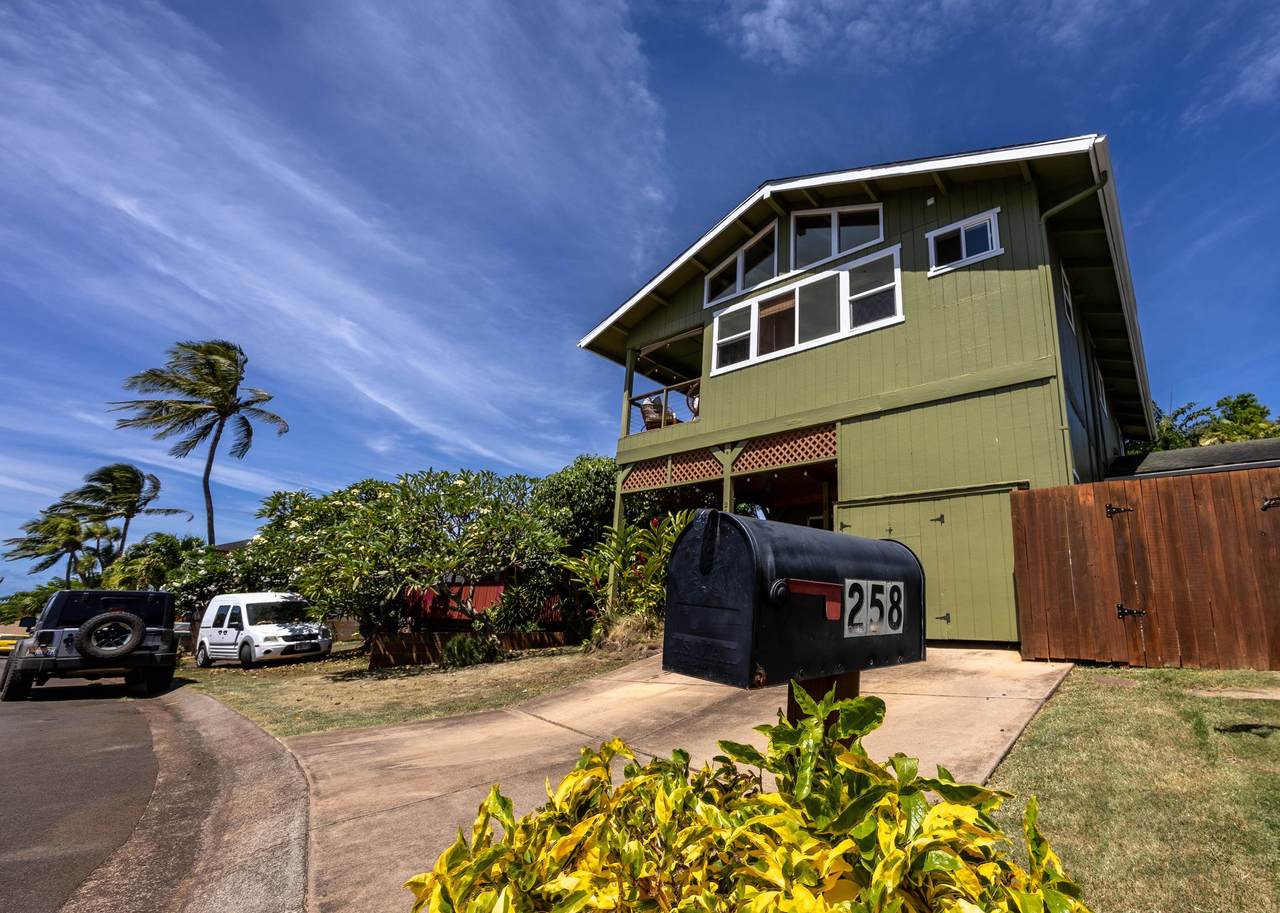 258 Kahiko St - Photo 1