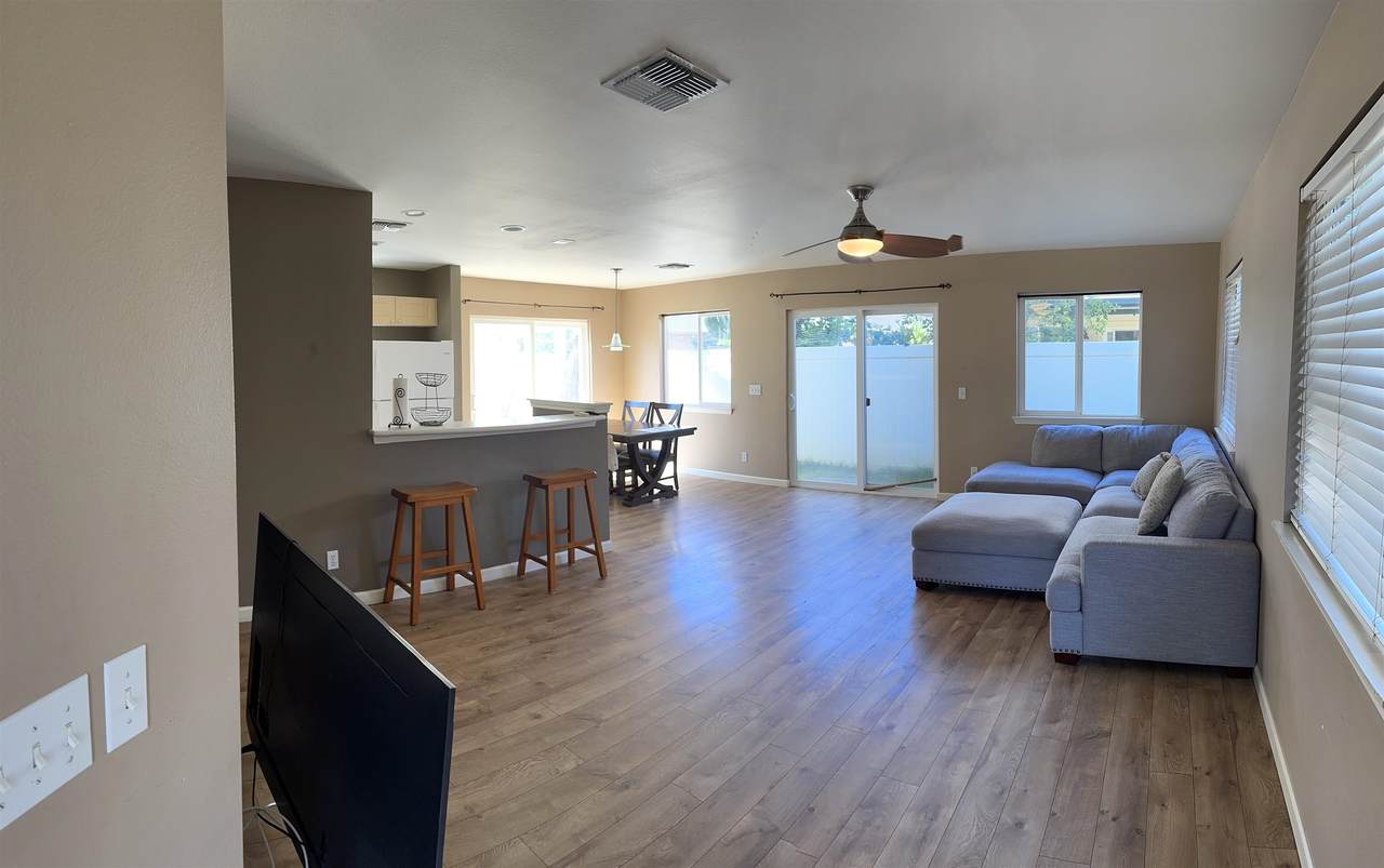 https://bt-photos.global.ssl.fastly.net/maui/1280_boomver_1_405609-2.jpg