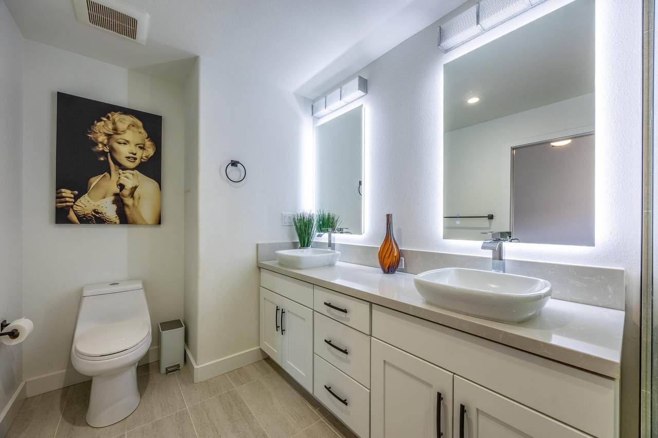 15 Abbey Ln - Photo 1