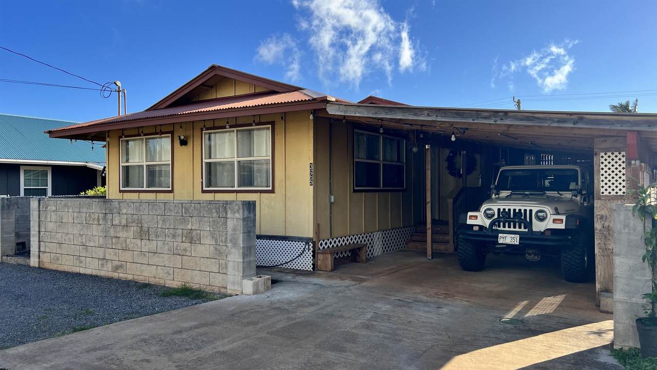 325 Gay St - Photo 1