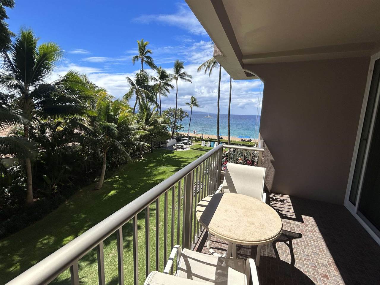 https://bt-photos.global.ssl.fastly.net/maui/1280_boomver_1_407803-2.jpg