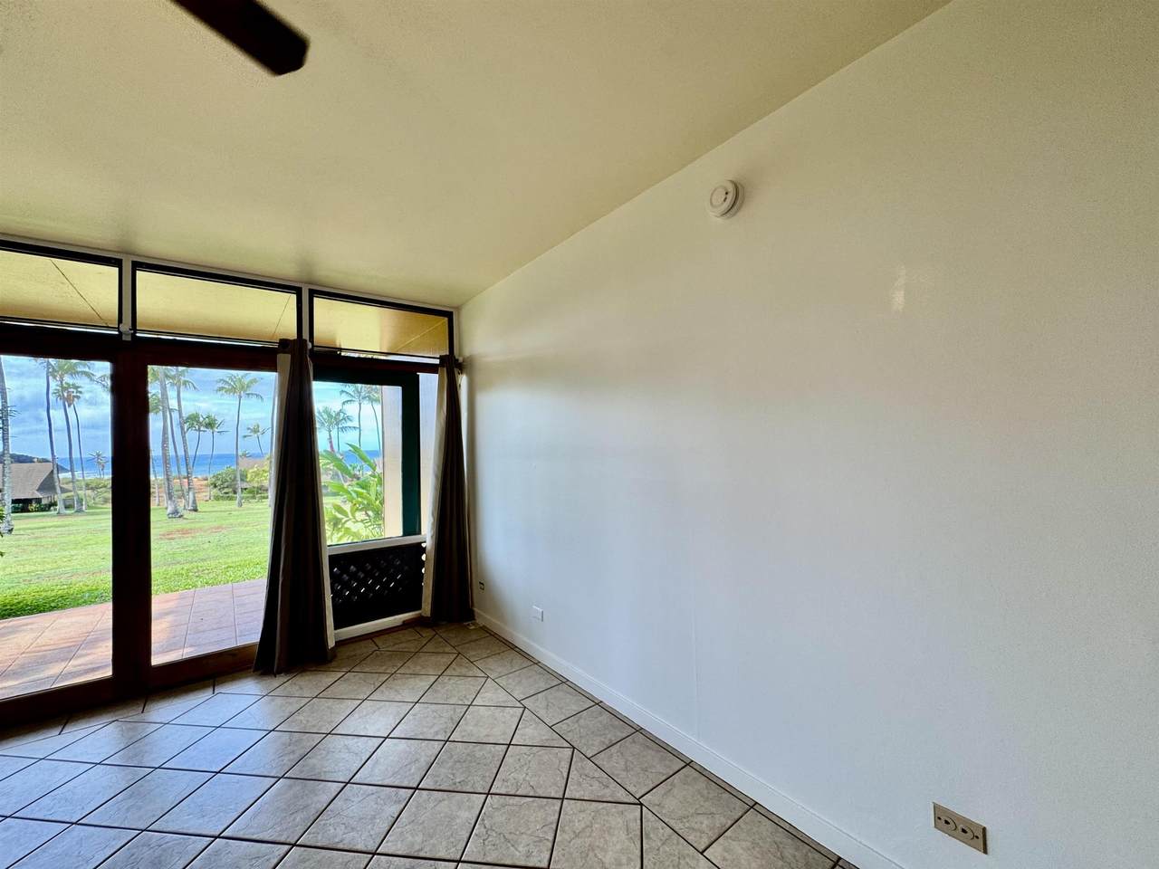 https://bt-photos.global.ssl.fastly.net/maui/1280_boomver_1_407863-3.jpg