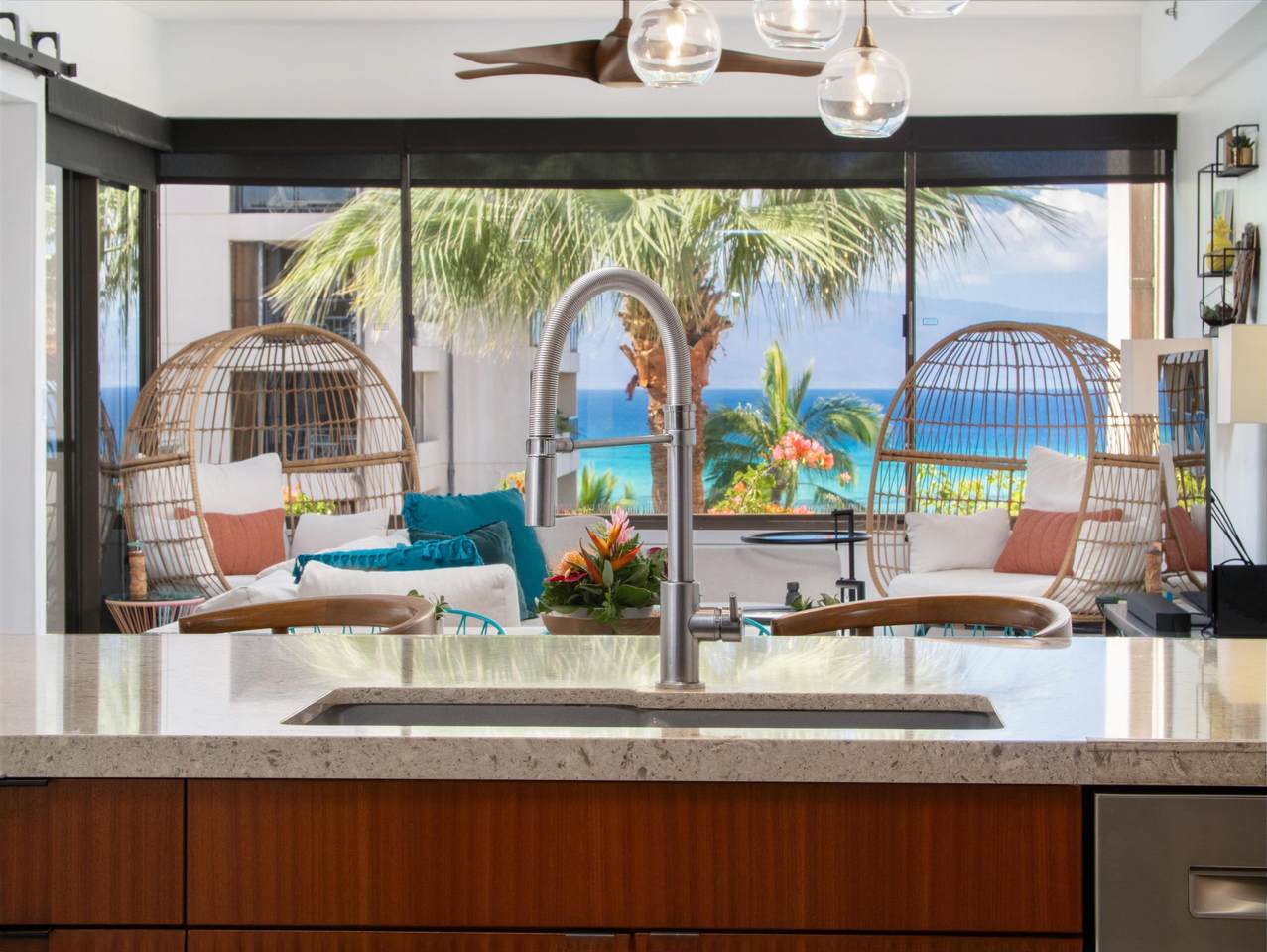 https://bt-photos.global.ssl.fastly.net/maui/1280_boomver_1_408709-2.jpg