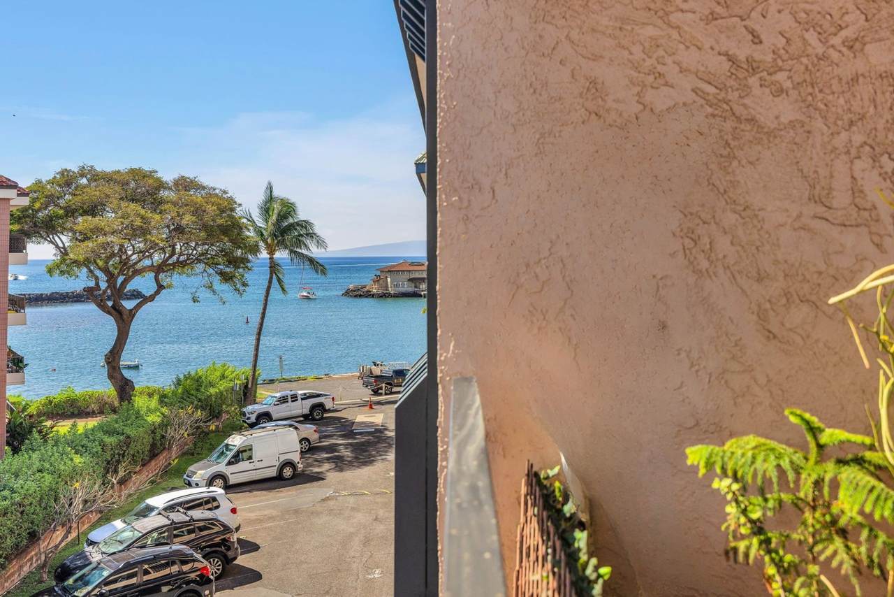 https://bt-photos.global.ssl.fastly.net/maui/1280_boomver_1_408812-2.jpg