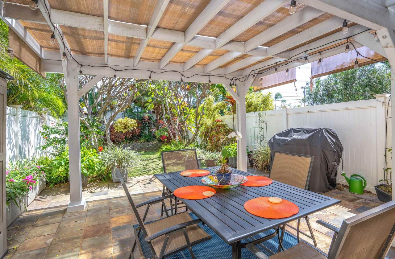 679 Meakanu Ln - Photo 1