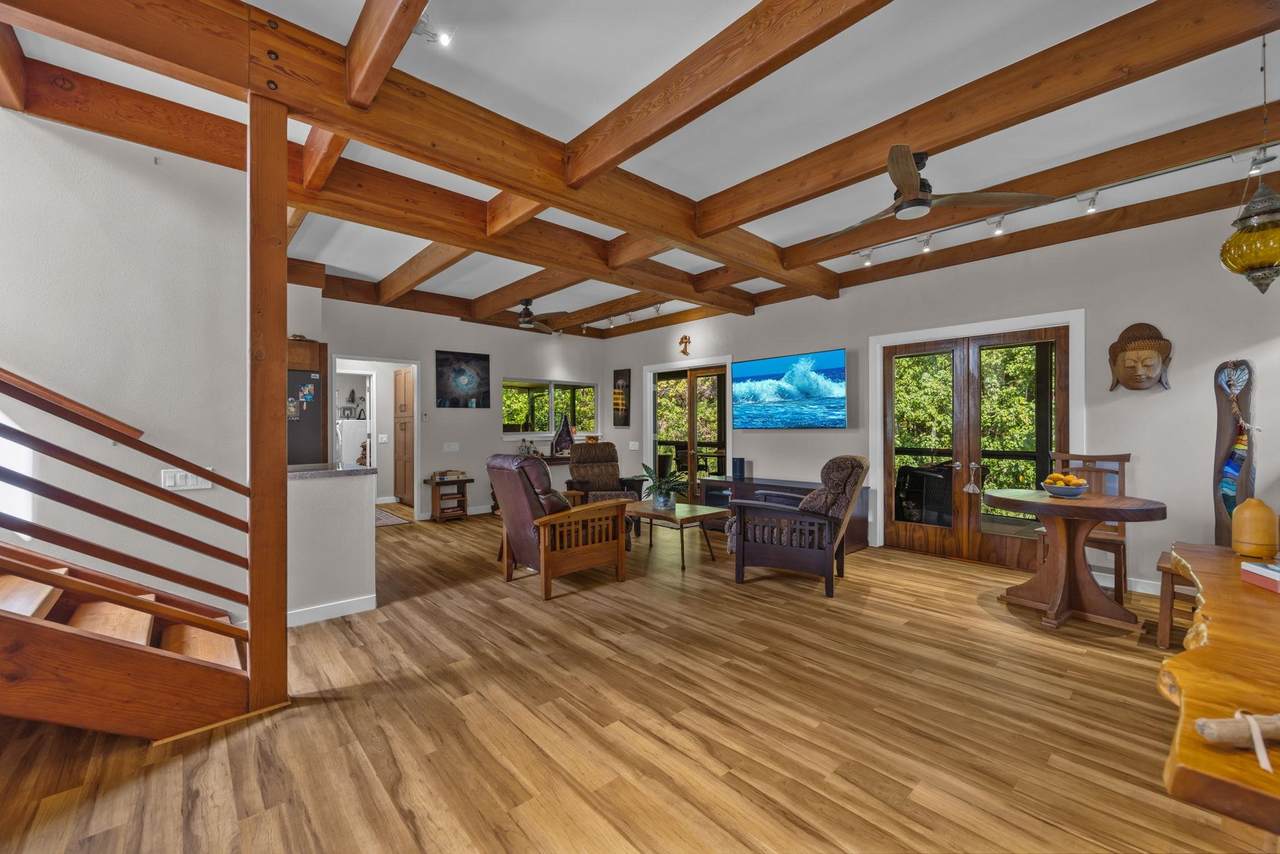 https://bt-photos.global.ssl.fastly.net/maui/1280_boomver_1_408841-2.jpg