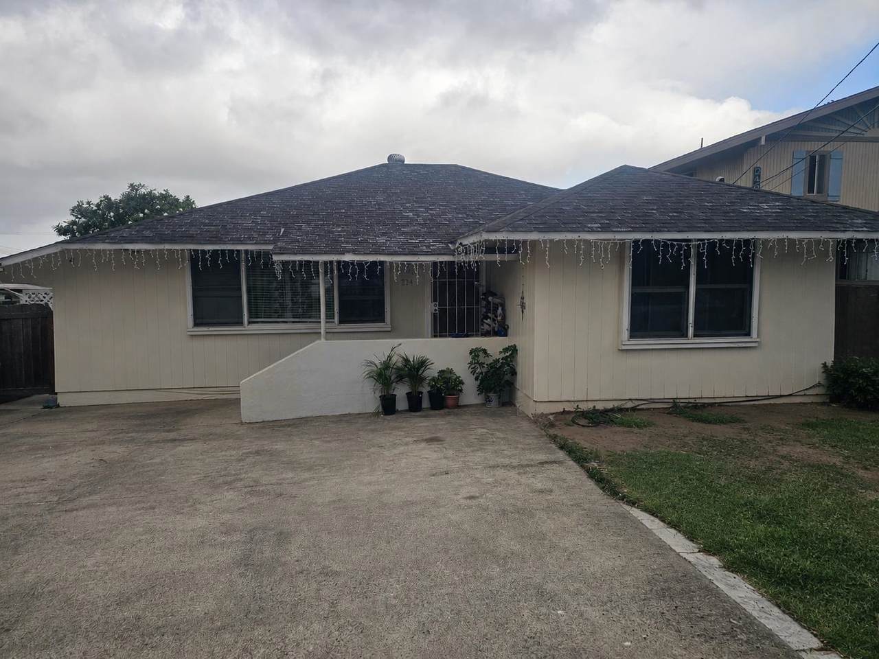 234 Halenani Dr - Photo 1