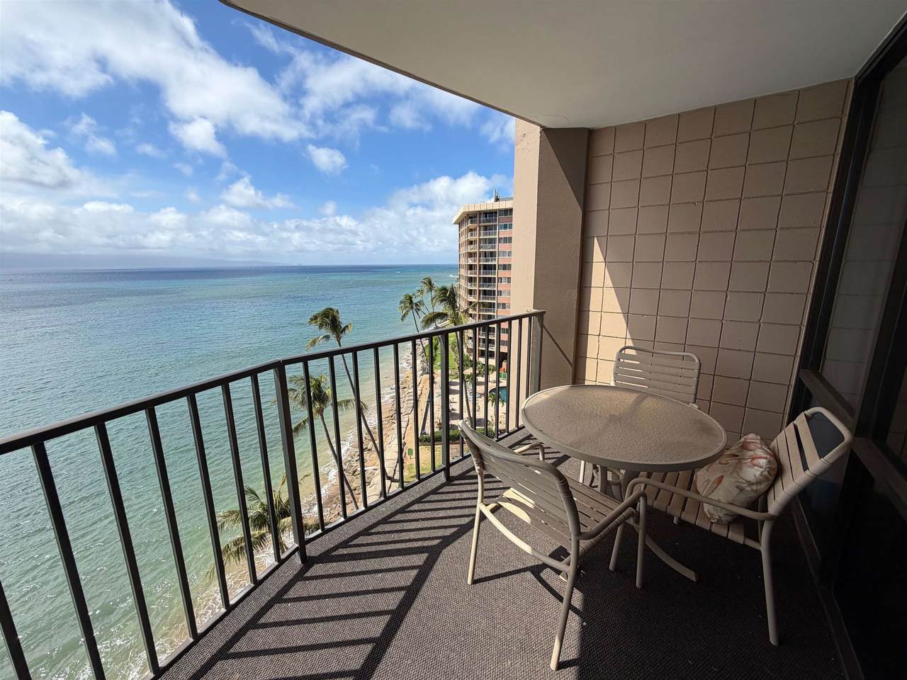 https://bt-photos.global.ssl.fastly.net/maui/1280_boomver_1_409800-2.jpg